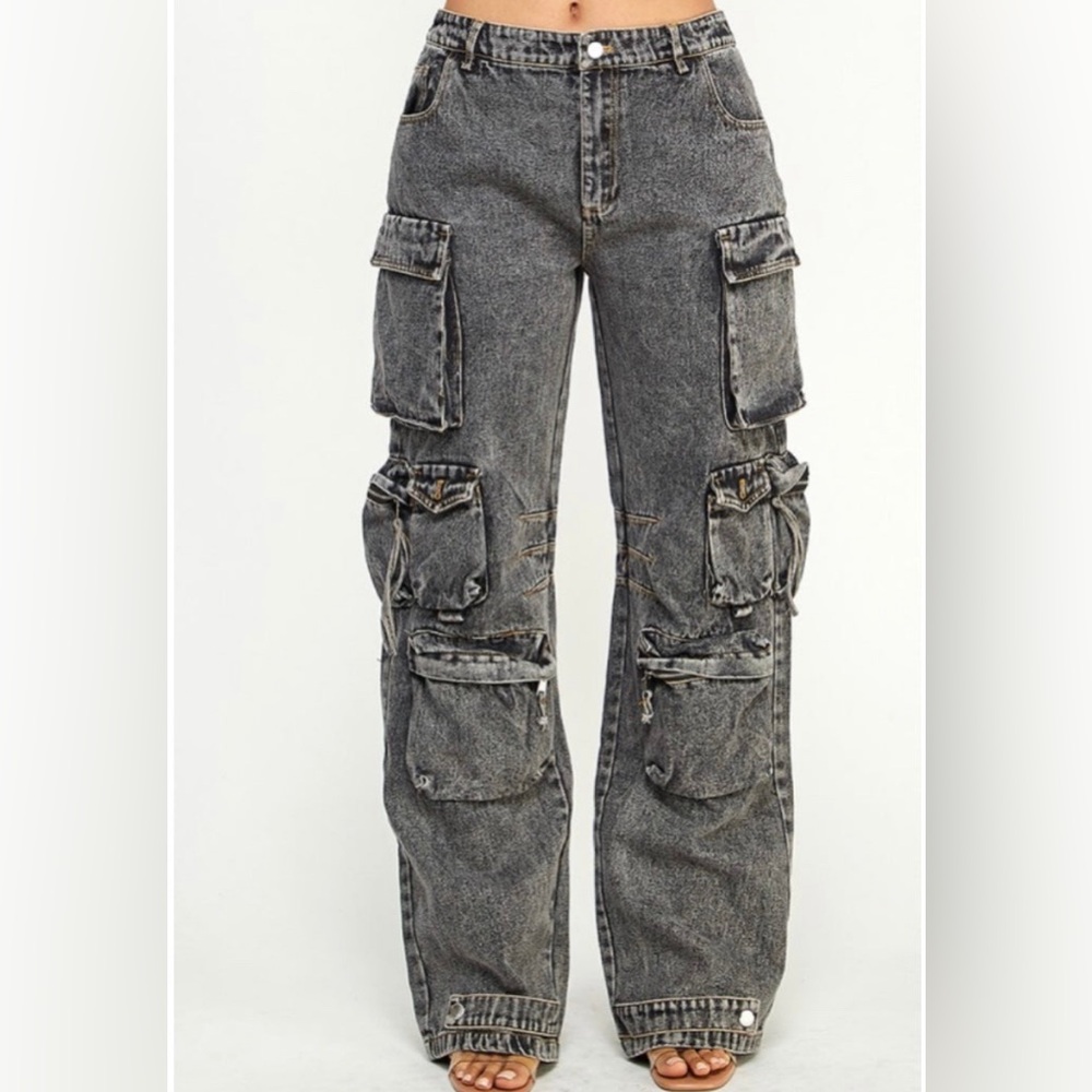 Washed Denim Cargo Jeans (Black)